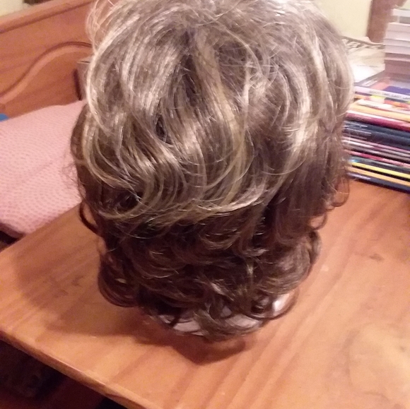 Wig - Picture 2 of 2
